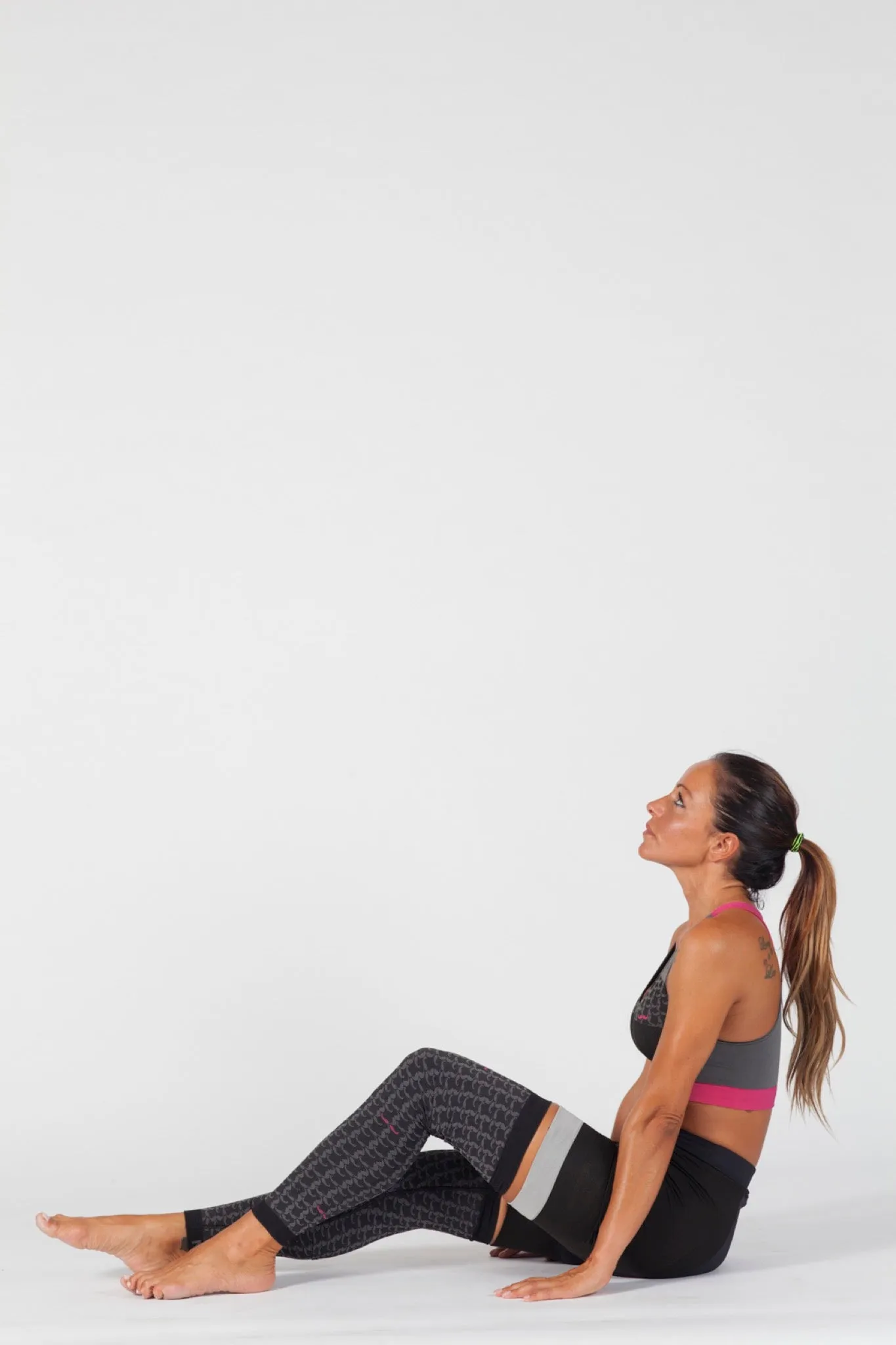 LOOK :Made in Italy  women Seamless Leg Covers made of with soft fabric