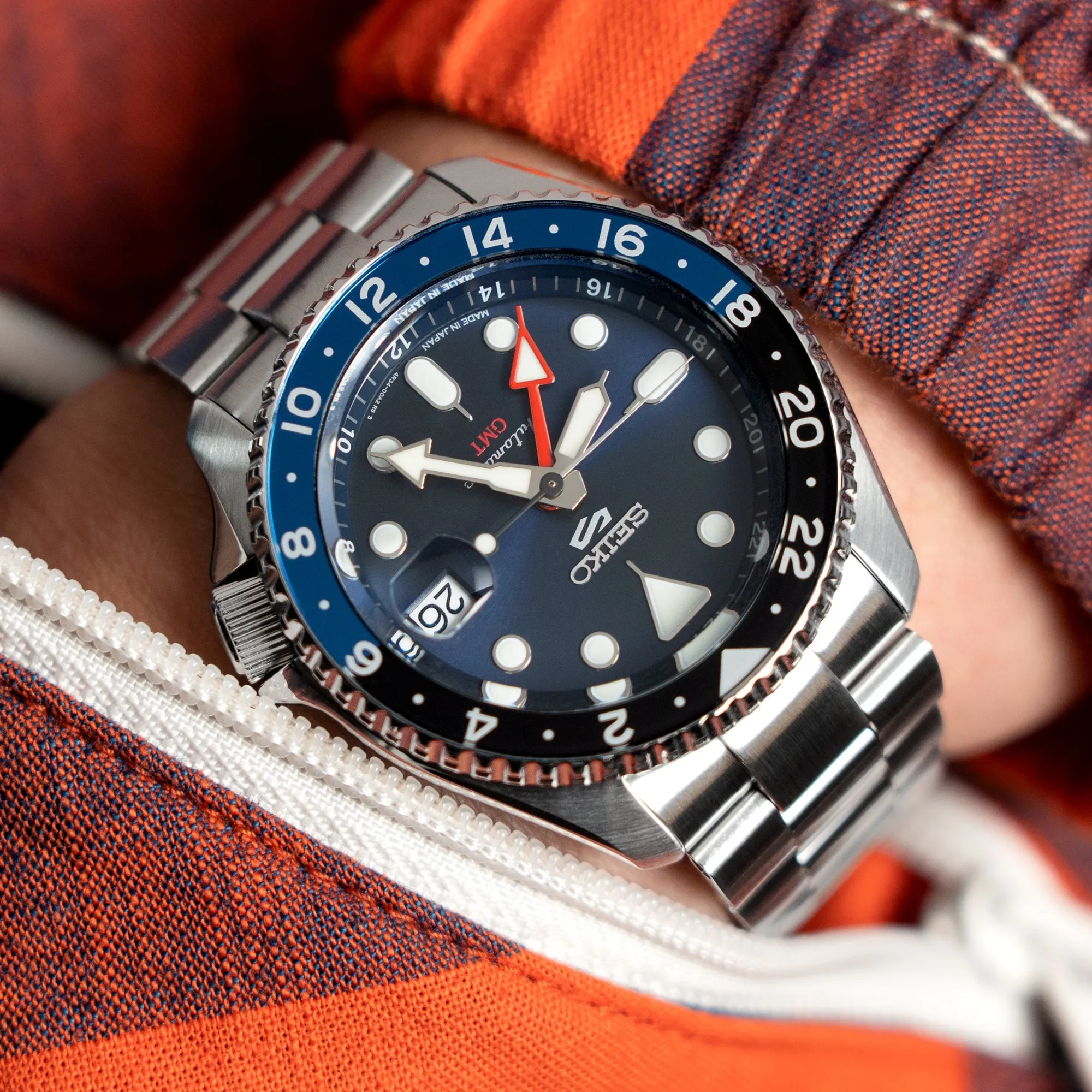Super-O Boyer for Seiko 5 Sports GMT V-Clasp, Brushed